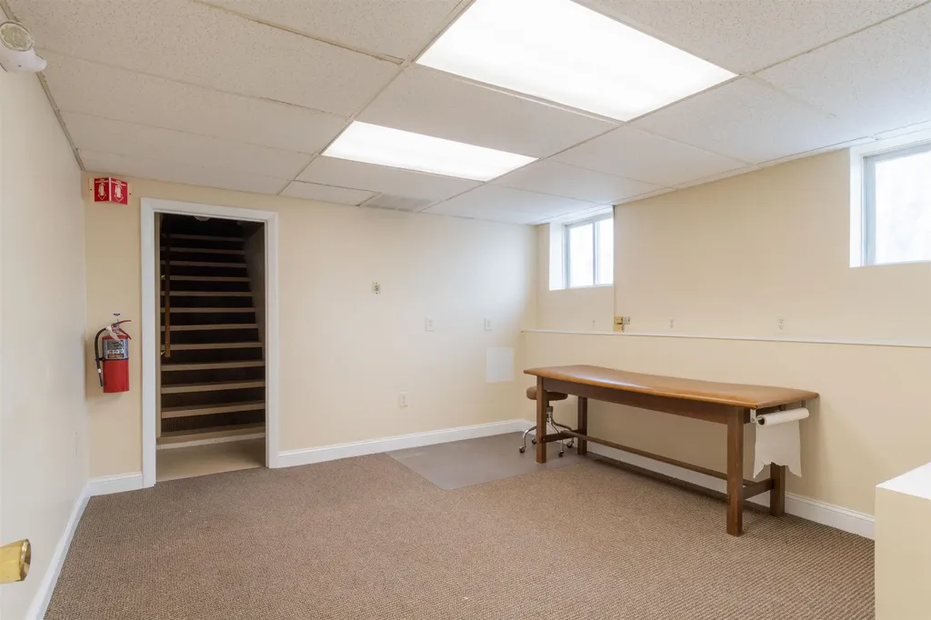 171 Kinsley Street Nashua NH 03060