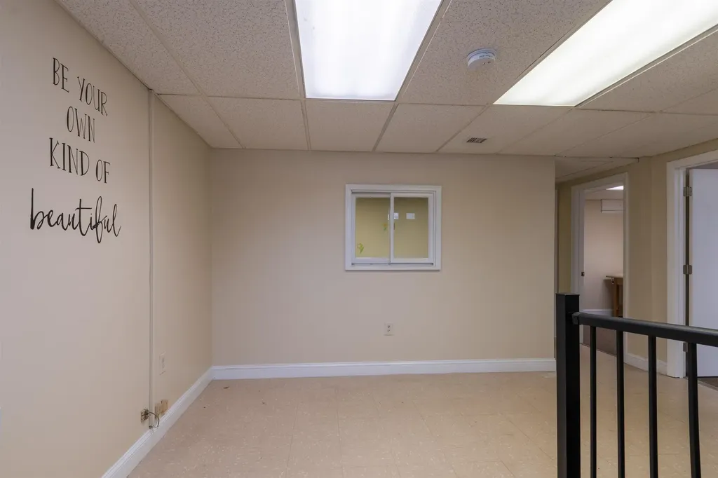 171 Kinsley Street Nashua NH 03060