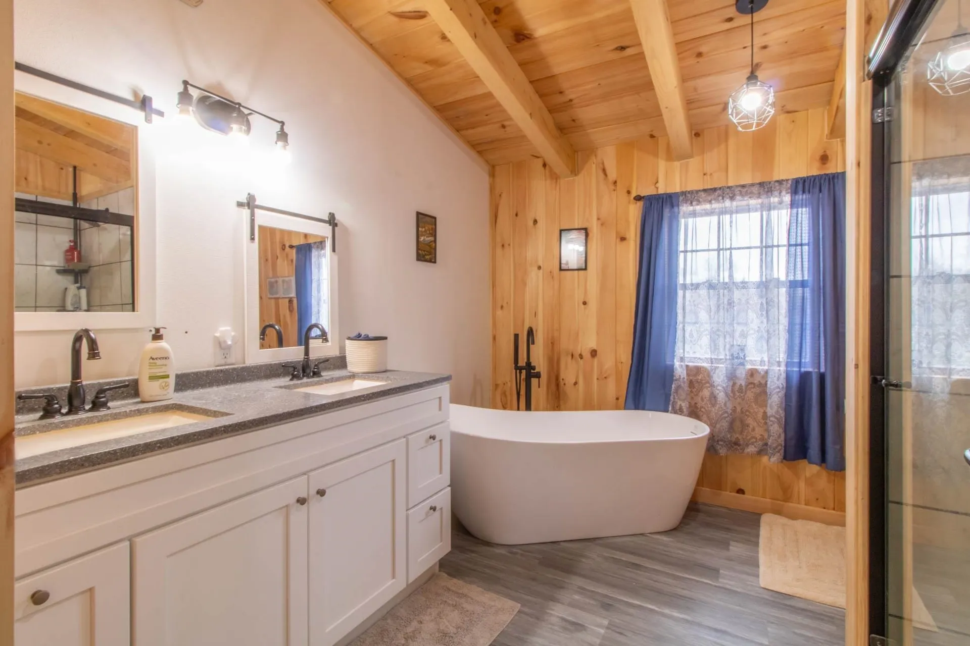 656 Leo's Lane Norton VT 05907