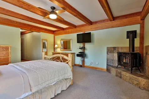 1346 Goldthwaite Road Chester VT 05143
