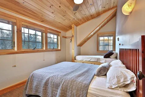 1346 Goldthwaite Road Chester VT 05143