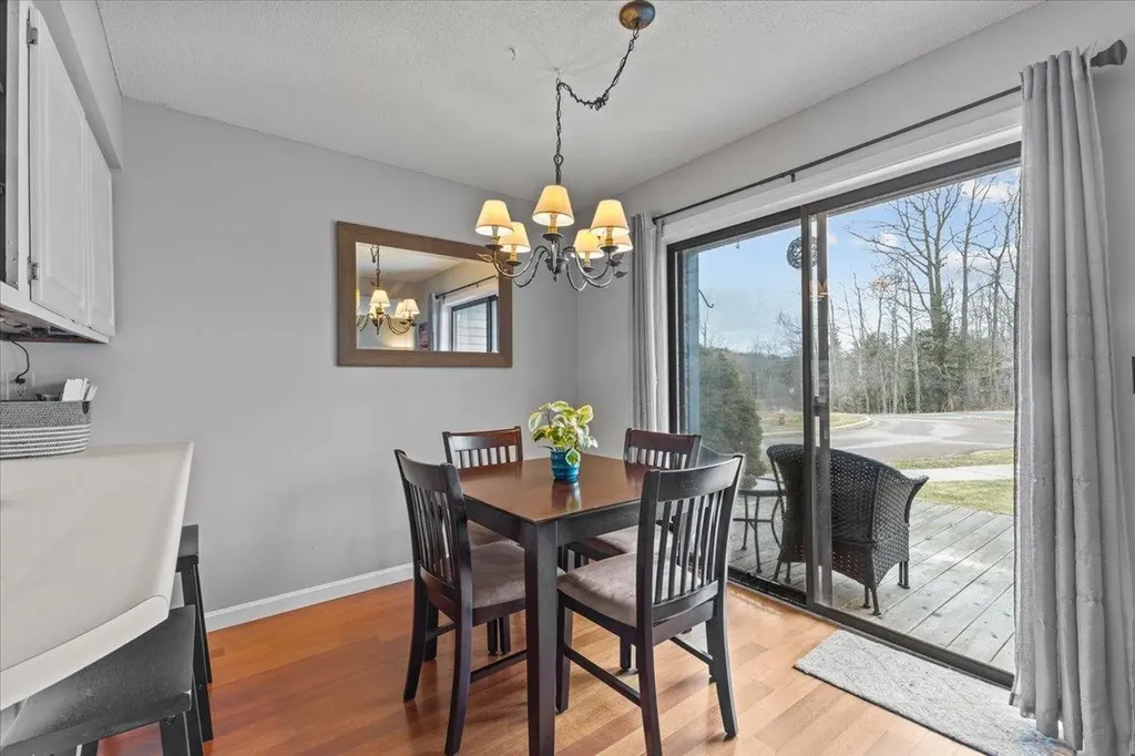 171 N Twin Oaks Terrace South Burlington VT 05403