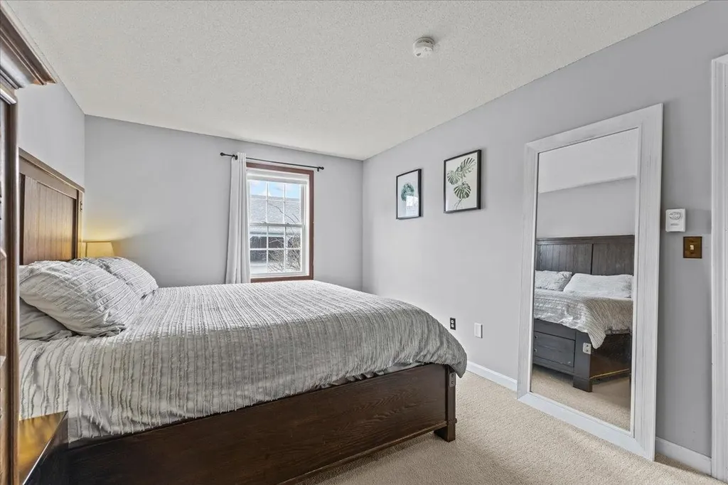 171 N Twin Oaks Terrace South Burlington VT 05403