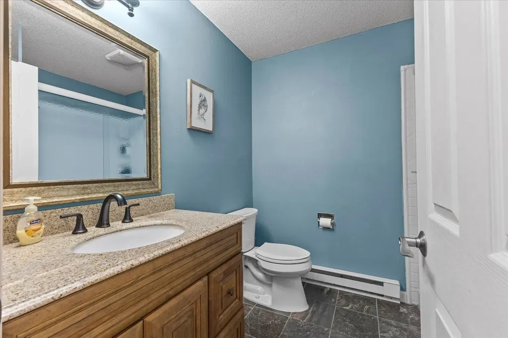 171 N Twin Oaks Terrace South Burlington VT 05403