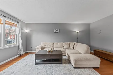 171 N Twin Oaks Terrace South Burlington VT 05403