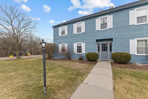 171 N Twin Oaks Terrace South Burlington VT 05403