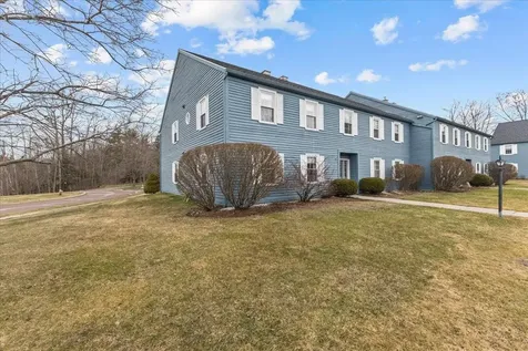 171 N Twin Oaks Terrace South Burlington VT 05403