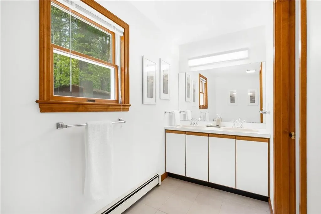 427 Silver Street Middleton NH 03887