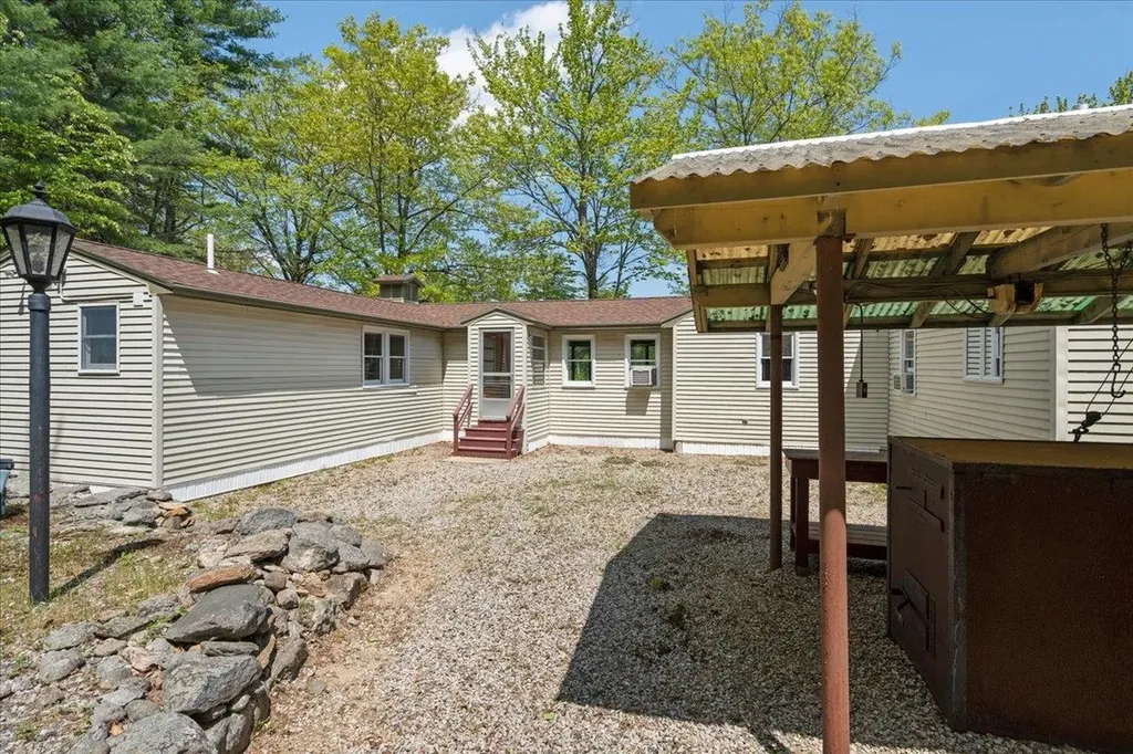 427 Silver Street Middleton NH 03887