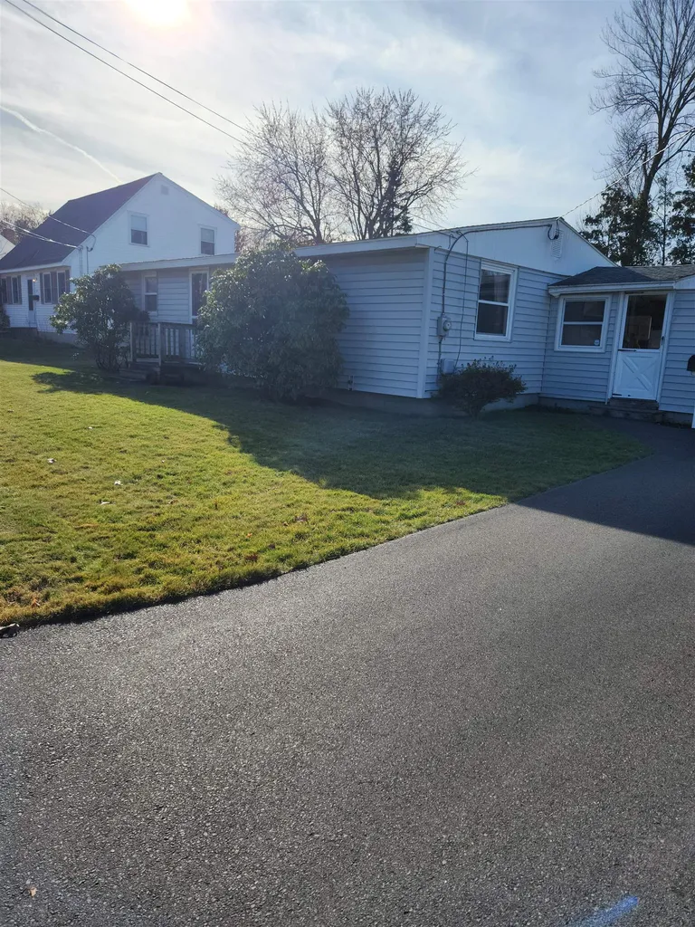 31 12th Street Nashua NH 03060