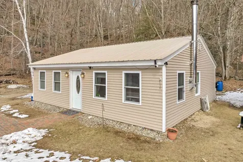 20 Marie Drive Rumney NH 03266