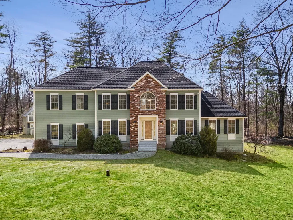 23 Welch Road Londonderry NH 03053