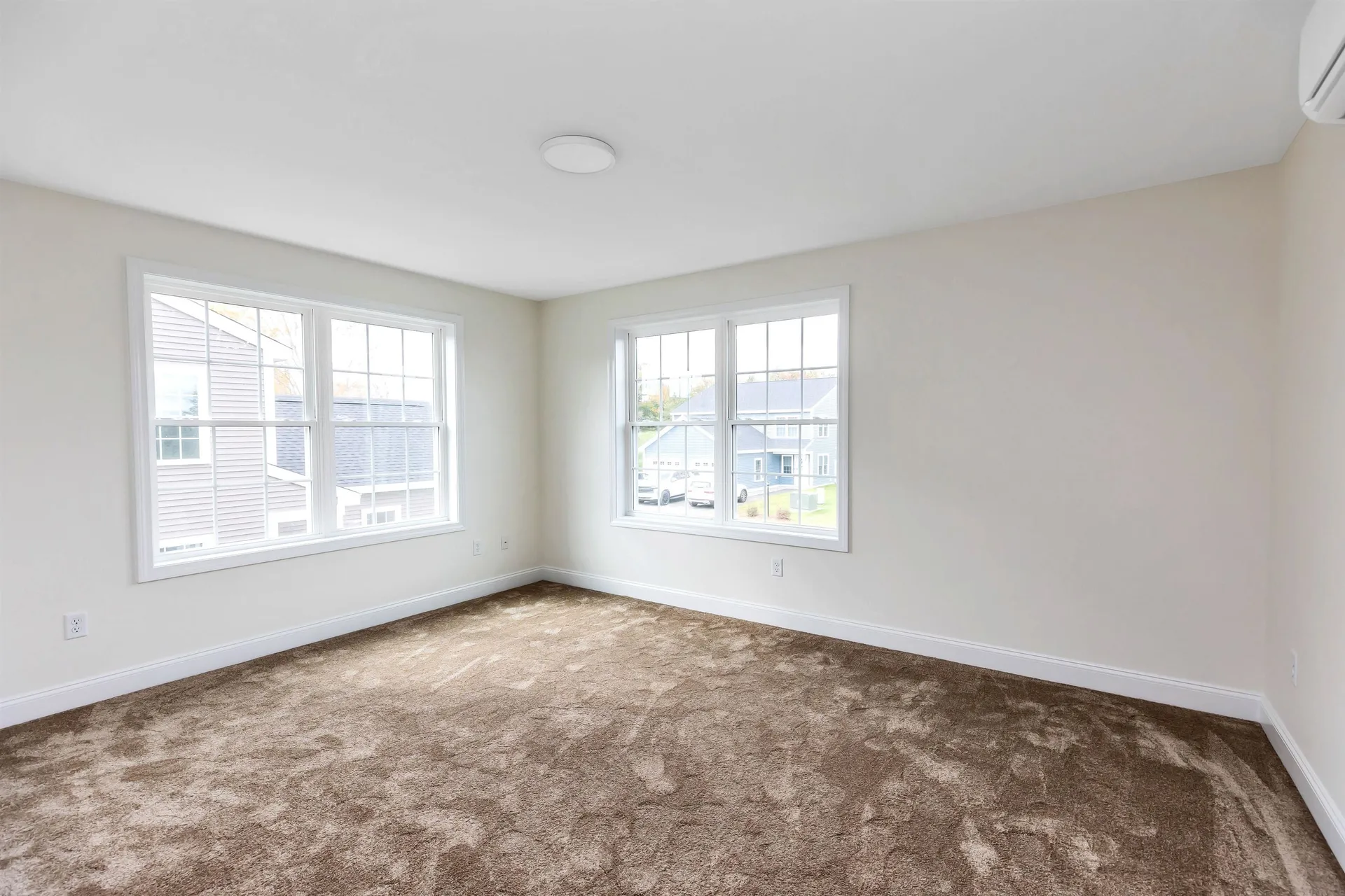 26 Trail's Edge Common Peterborough NH 03458