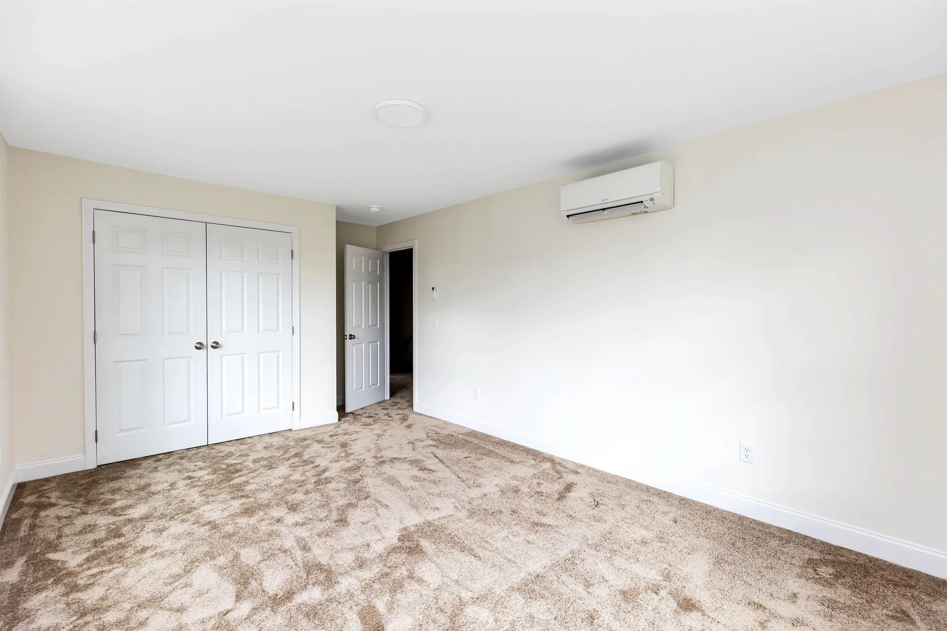 26 Trail's Edge Common Peterborough NH 03458