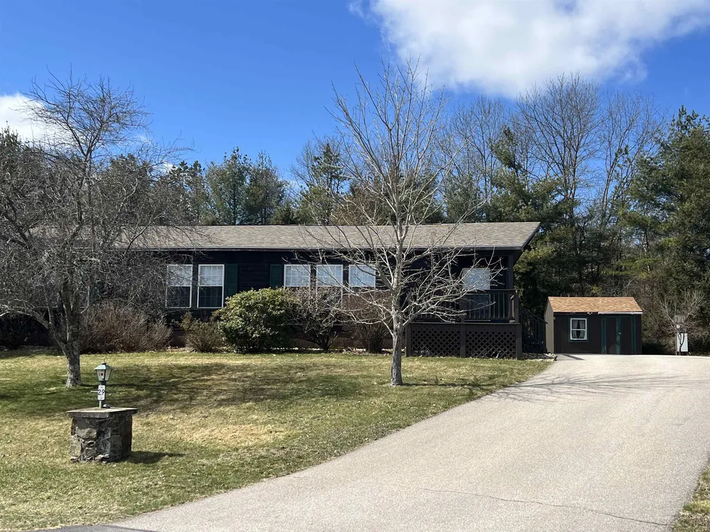 29 Lilac Court Raymond NH 03077