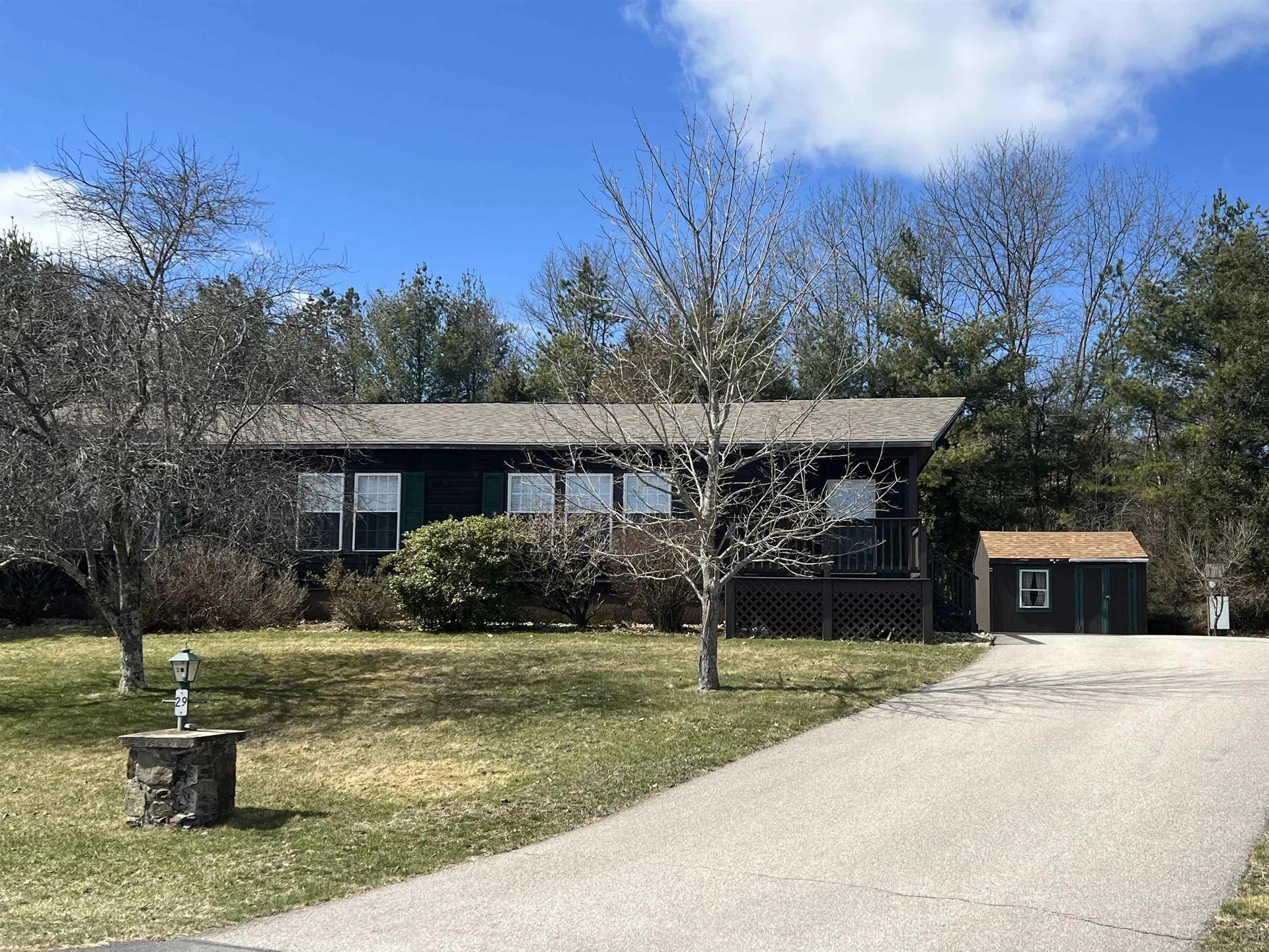 29 Lilac Court Raymond NH 03077