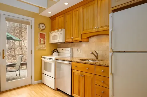 5 Oak Road Winhall VT 05340