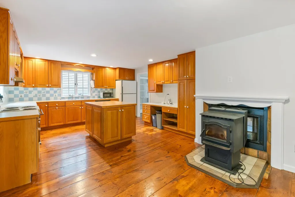 46 Mountainside Road Newbury NH 03255