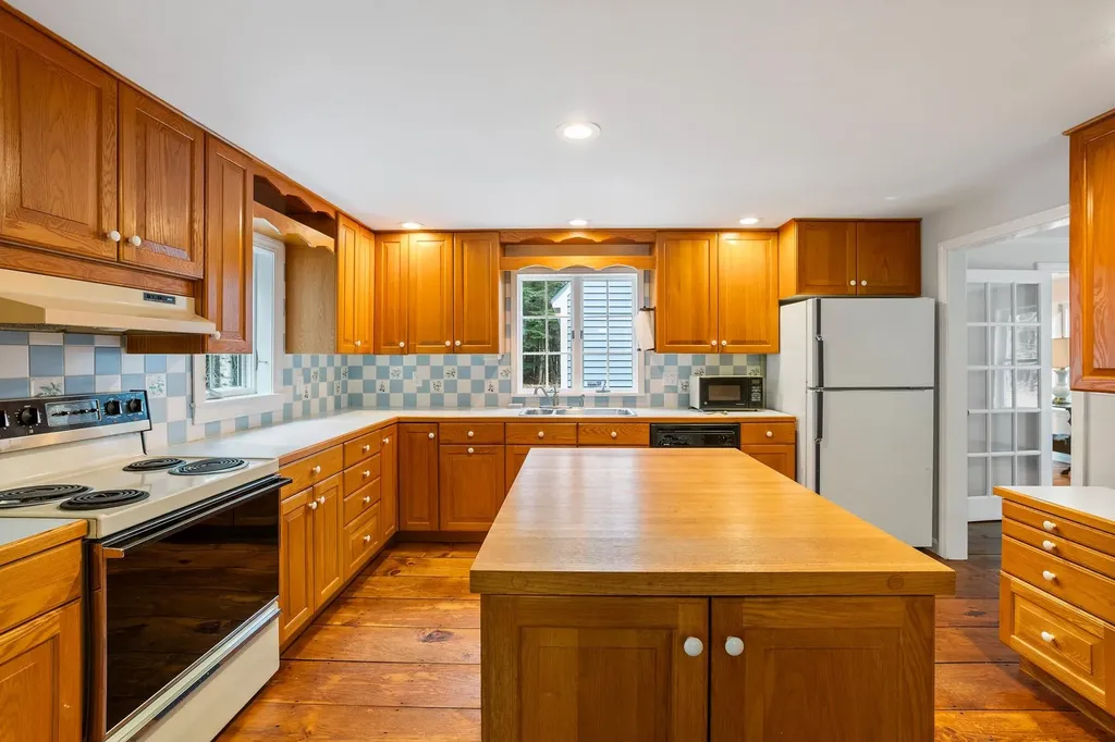 46 Mountainside Road Newbury NH 03255