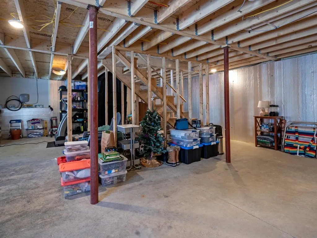 20 Jackson Heights Cambridge VT 05464