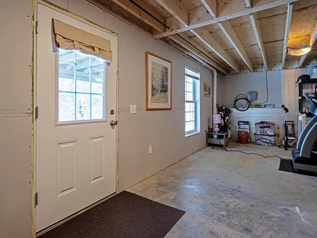 20 Jackson Heights Cambridge VT 05464