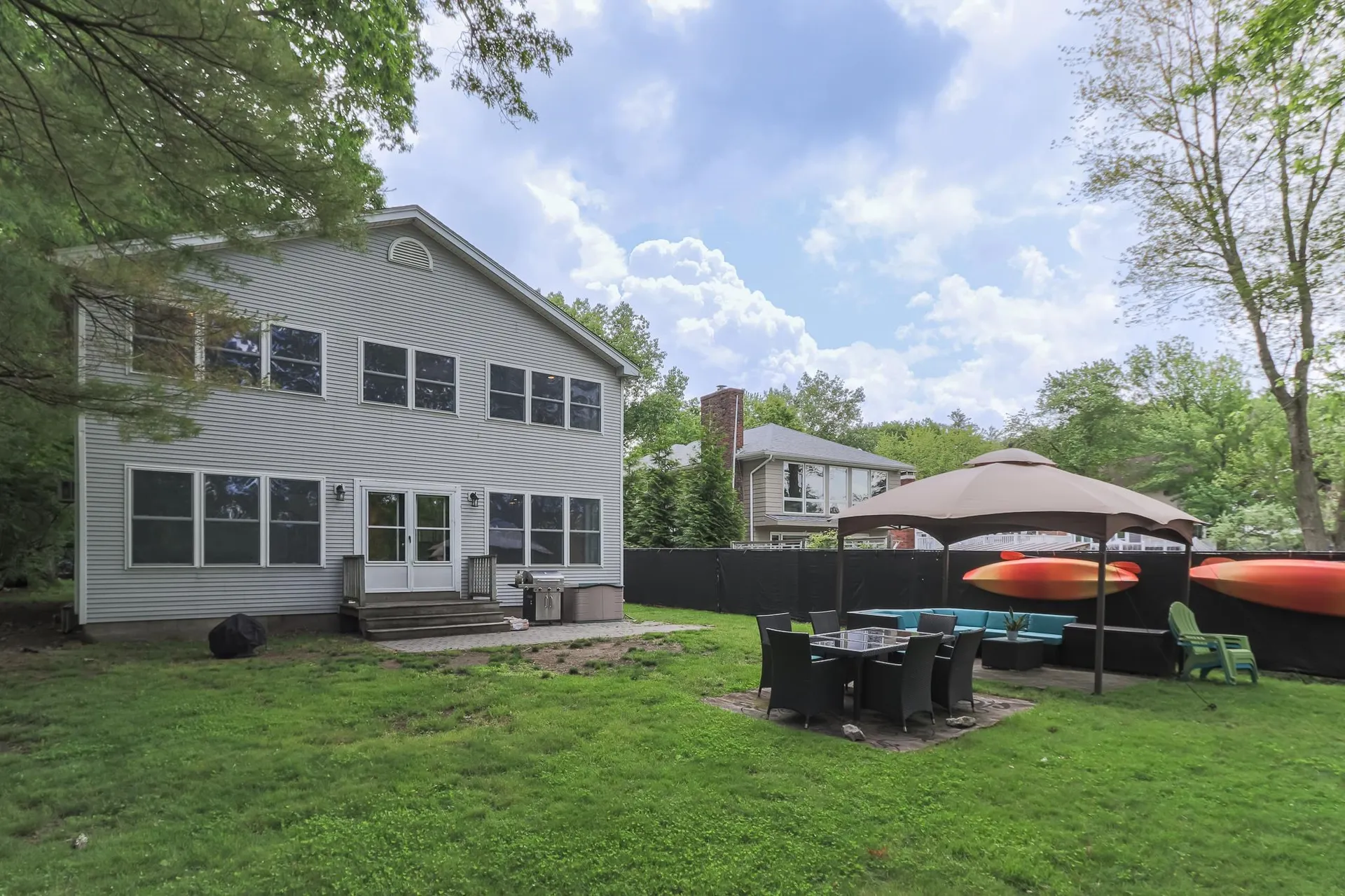 19 Escumbuit Road Derry NH 03038