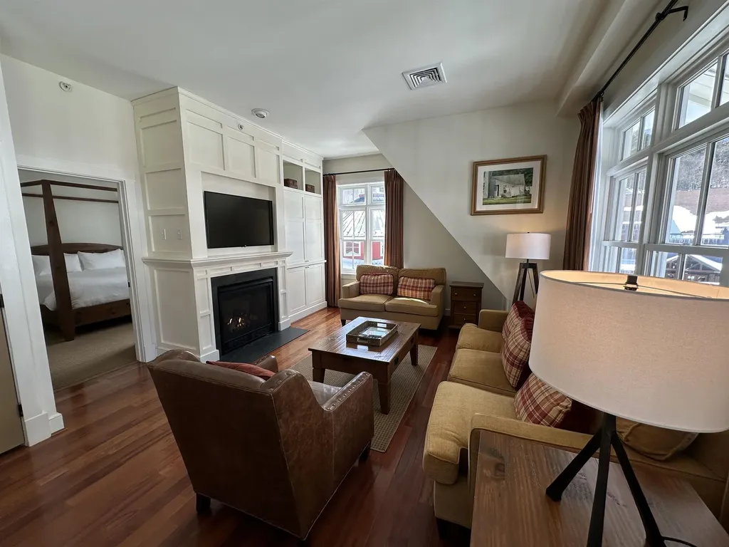 102 Forest 401 / I Drive Warren VT 05674