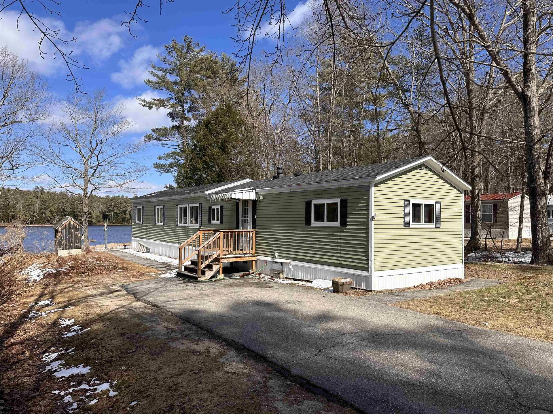 16 Downing Road New Durham NH 03855