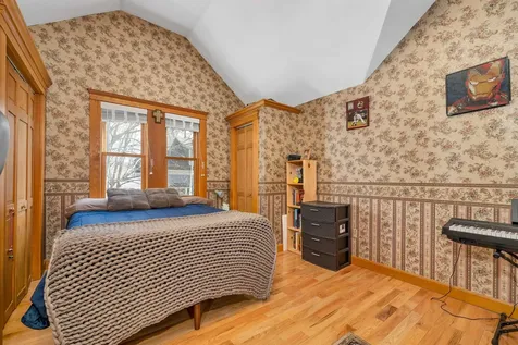 24 Woodland Avenue Laconia NH 03246