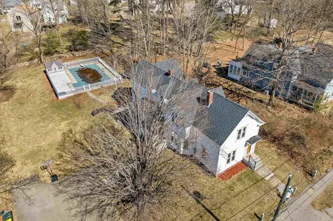 24 Woodland Avenue Laconia NH 03246