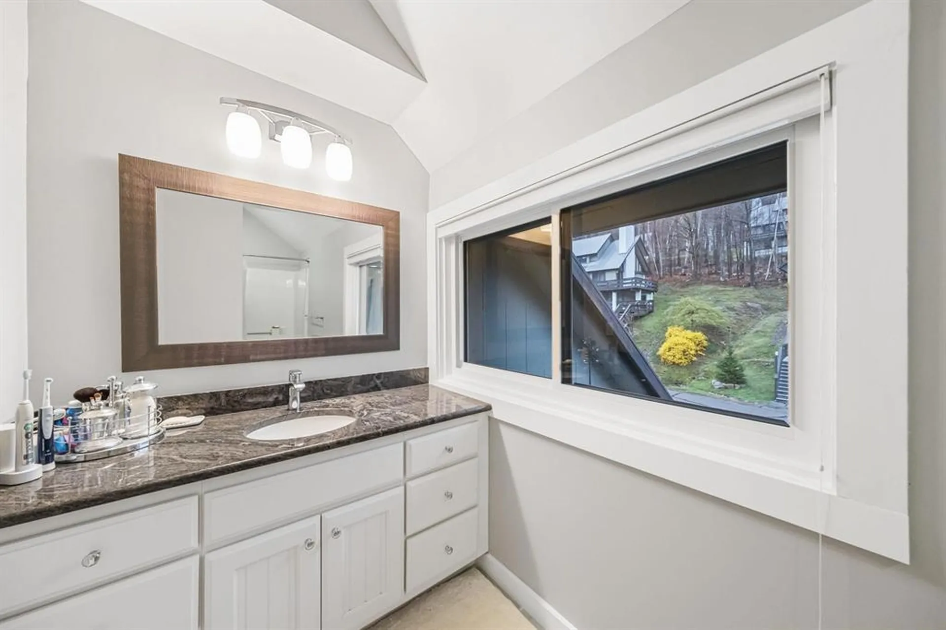 24 Bridgeview Road Lincoln NH 03251