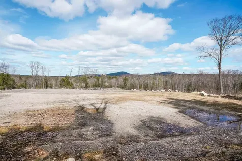 32-4 Chestnut Hill Road New Boston NH 03070