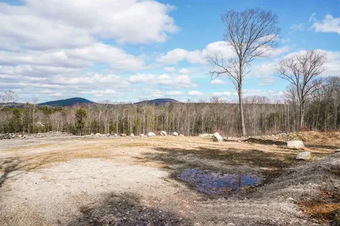 32-4 Chestnut Hill Road New Boston NH 03070