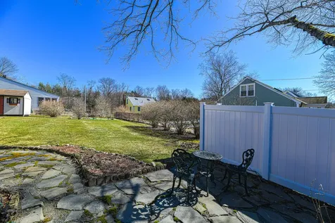 4 Blossom Lane Exeter NH 03833
