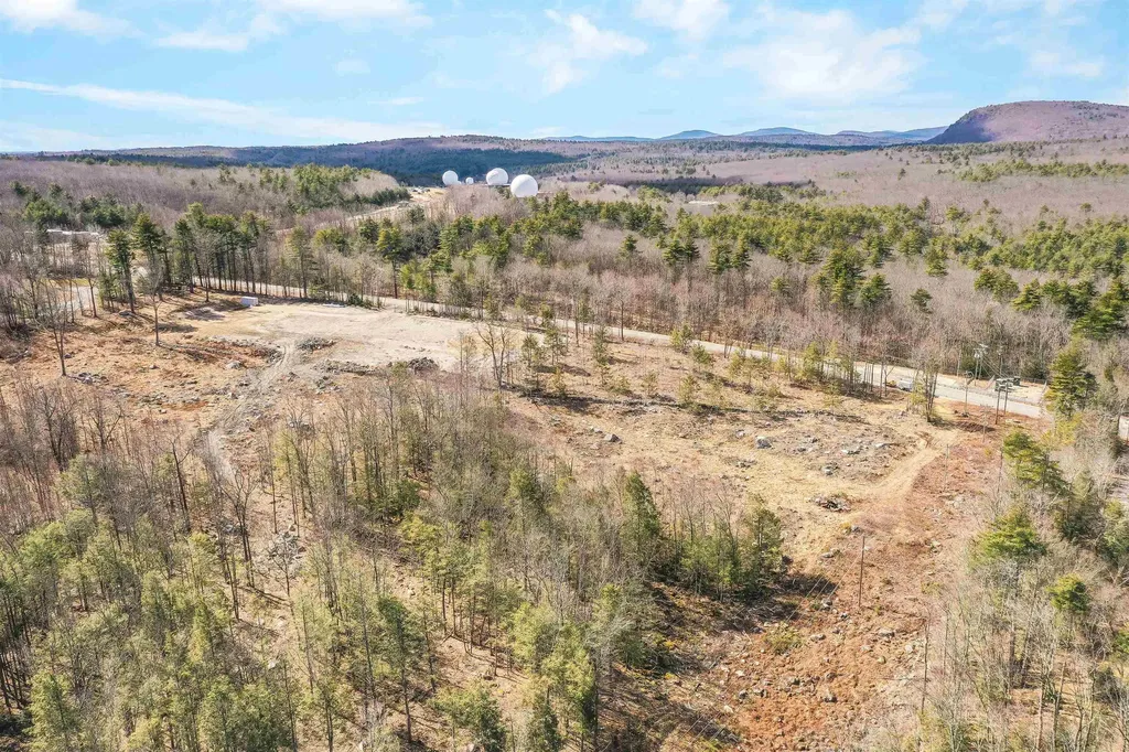 32-1 Chestnut Hill Road New Boston NH 03070