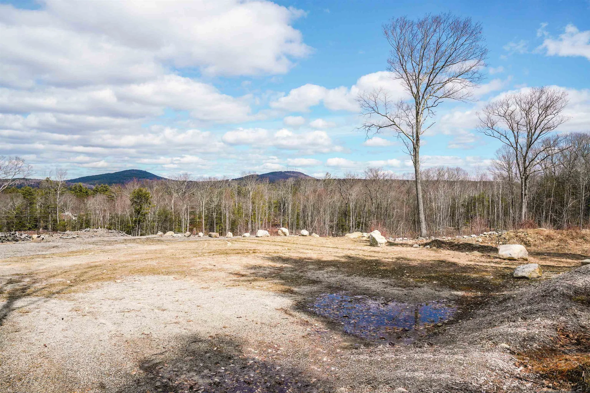 32-1 Chestnut Hill Road New Boston NH 03070