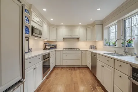 22 Sawyer Avenue Atkinson NH 03811