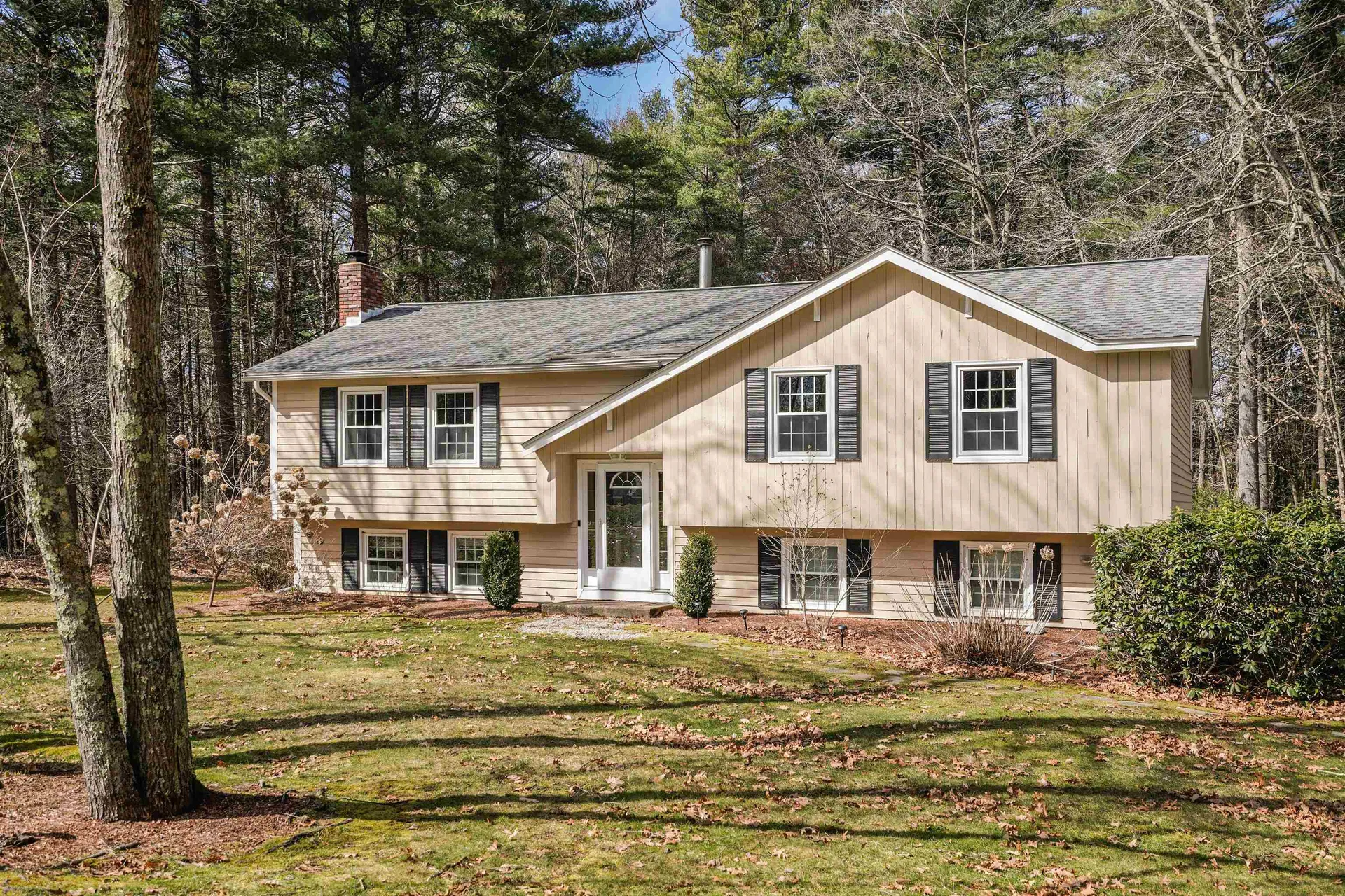 6 Millstone Road Windham NH 03087