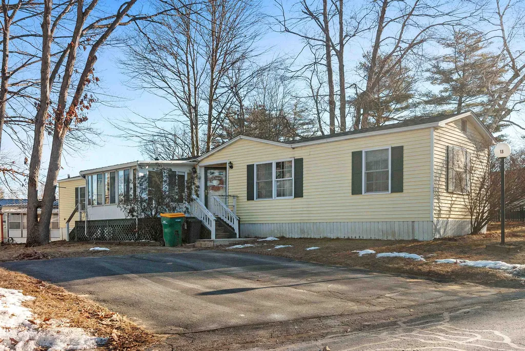 13 N. Dewberry Lane Rochester NH 03867