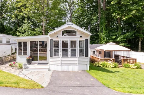 554 Endicott N Street Laconia NH 03246