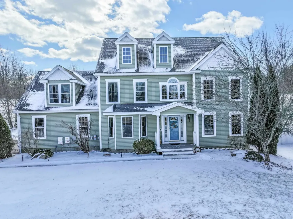 25 Spruce Lane Stratham NH 03885