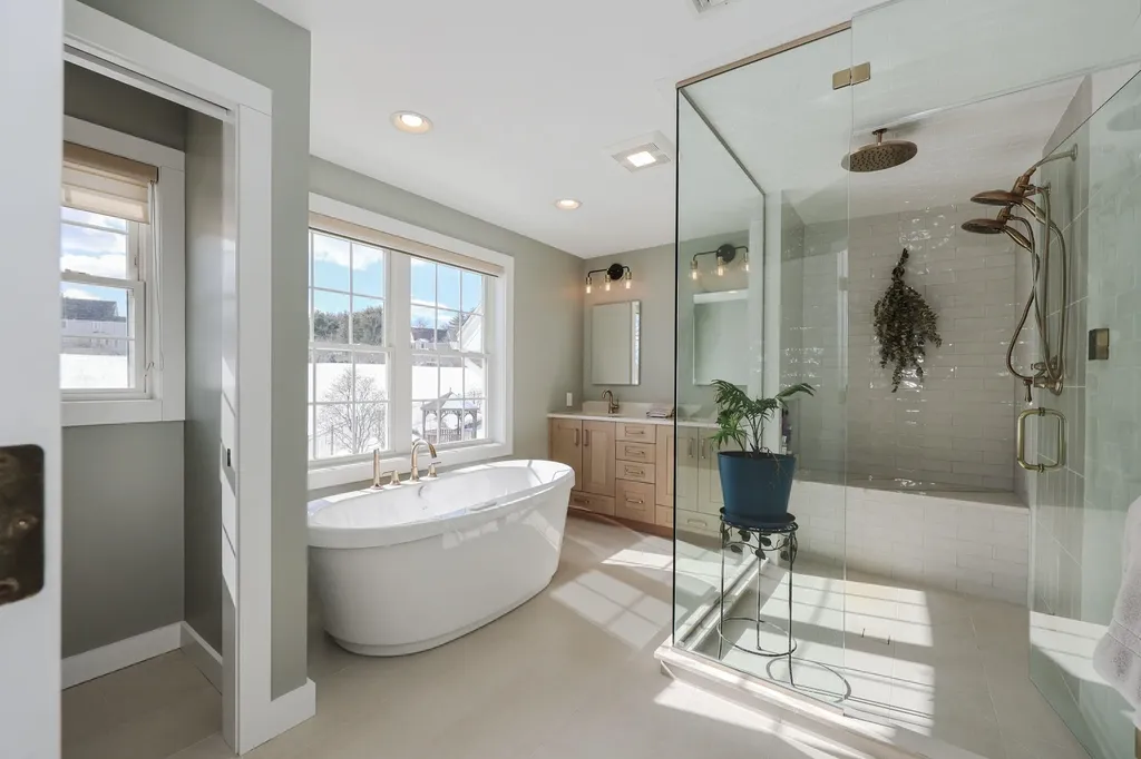25 Spruce Lane Stratham NH 03885