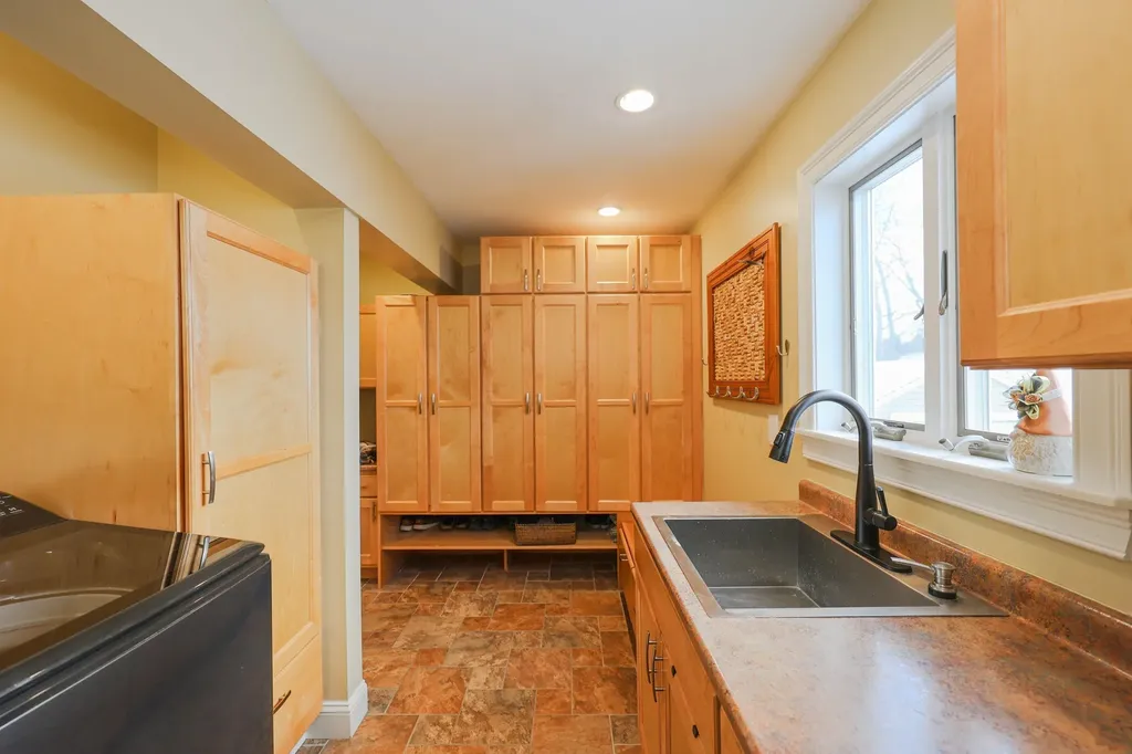 25 Spruce Lane Stratham NH 03885
