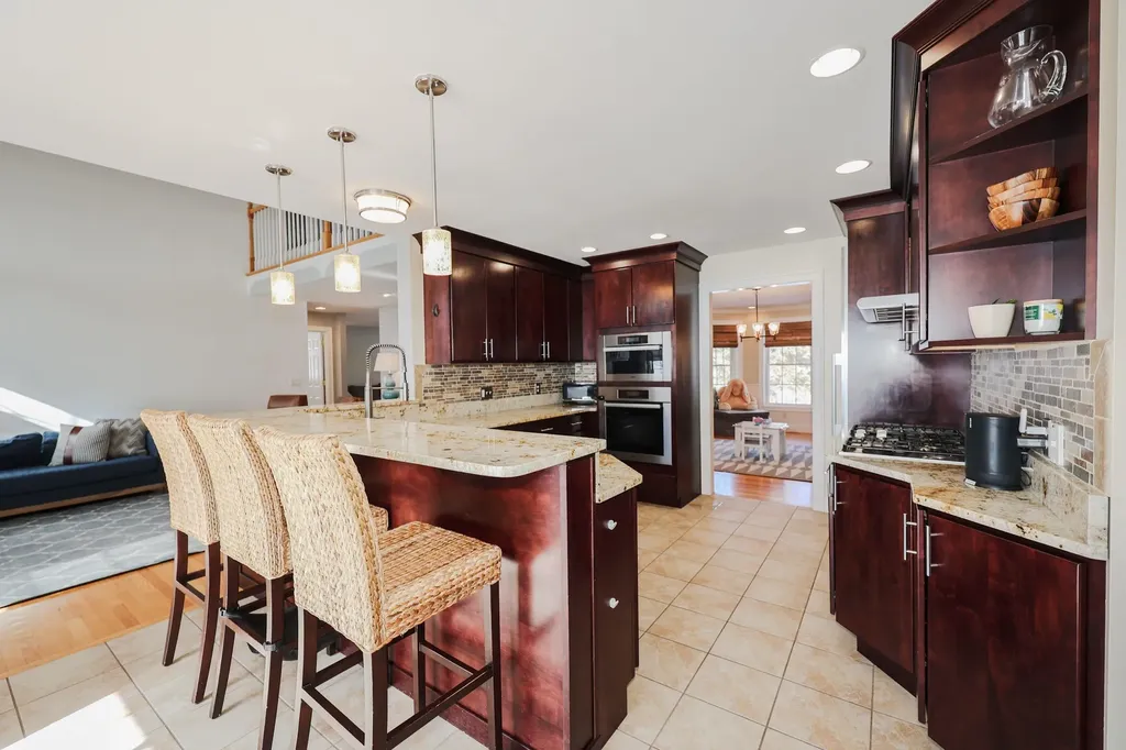 25 Spruce Lane Stratham NH 03885