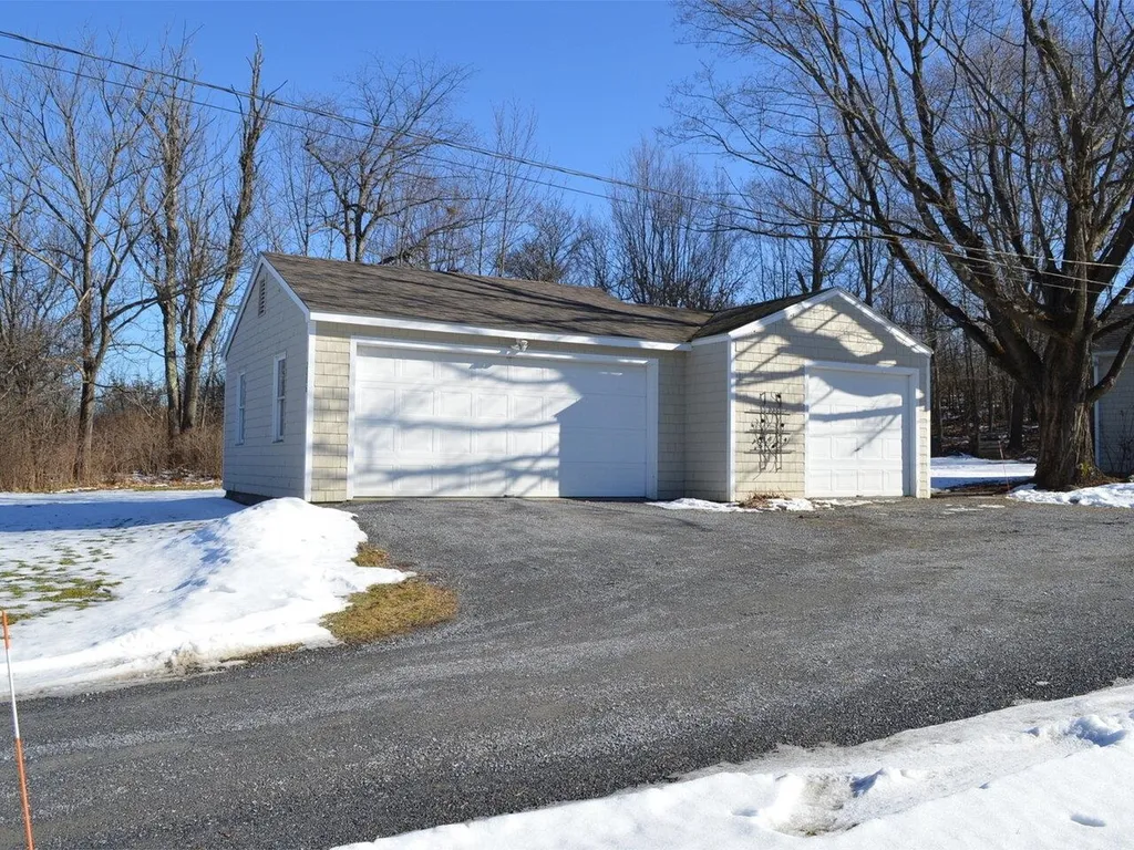 2086 Hinesburg Road Charlotte VT 05445