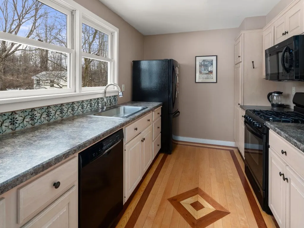 2086 Hinesburg Road Charlotte VT 05445