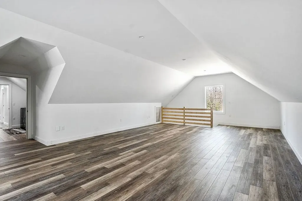 633 East Side Drive Alton NH 03810
