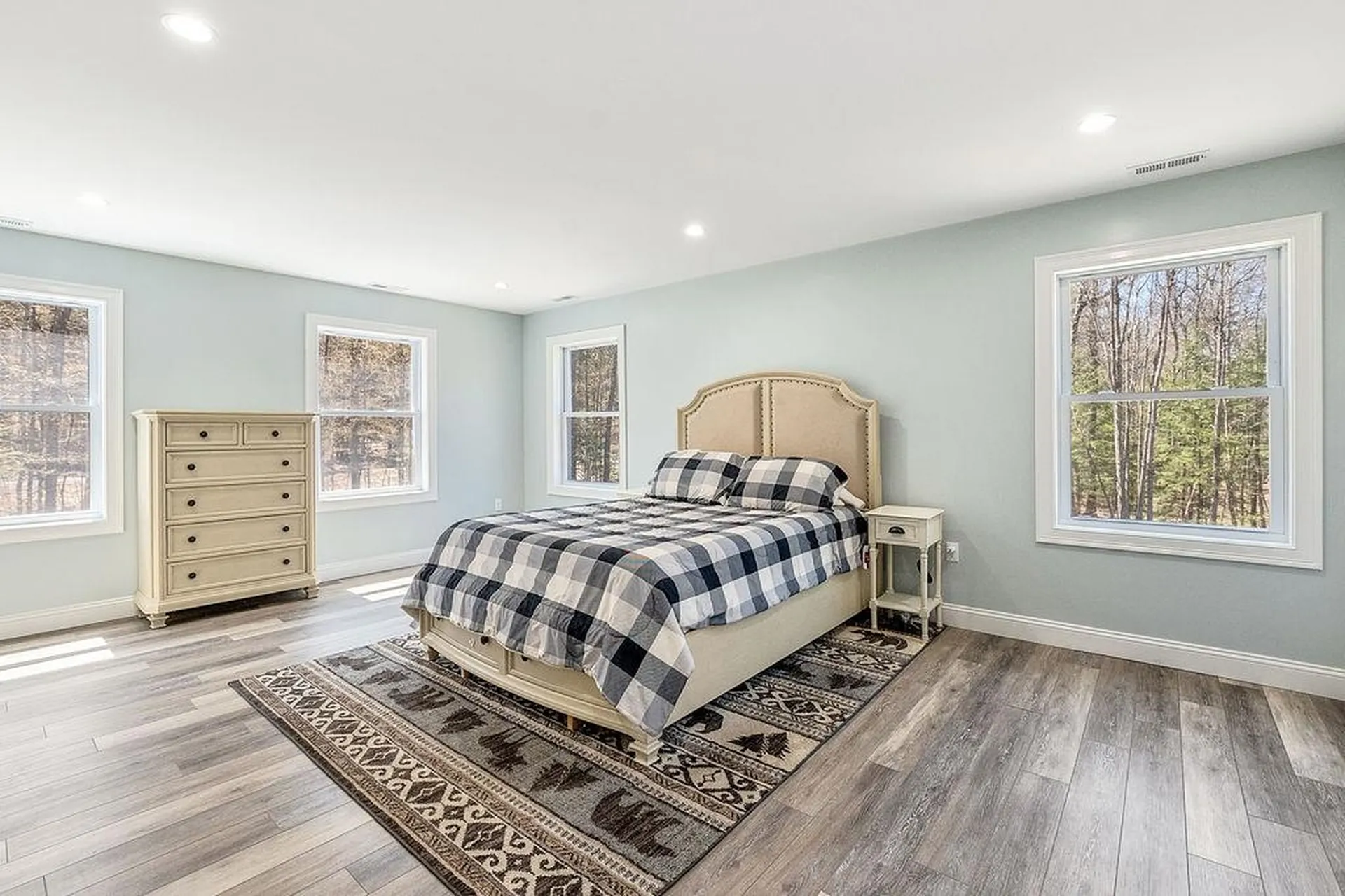 633 East Side Drive Alton NH 03810