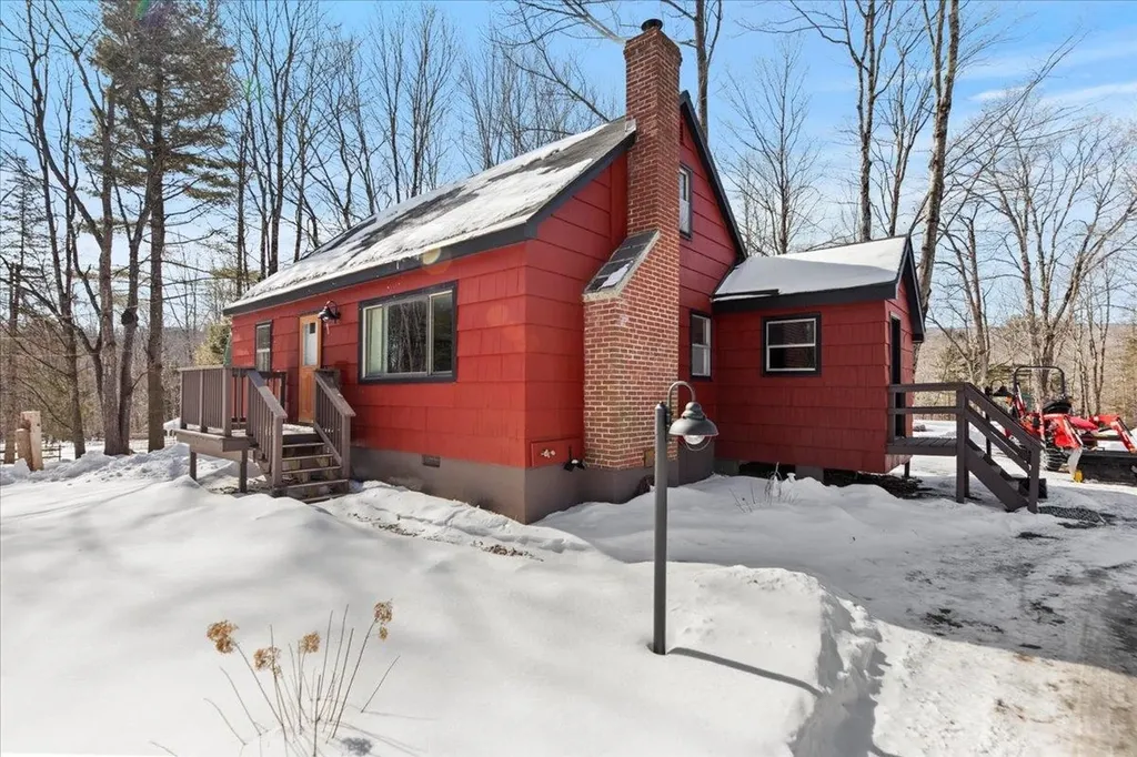603 Vt Route 11 Peru VT 05152
