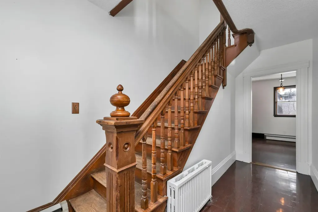 12 Washington Street Ashland NH 03217